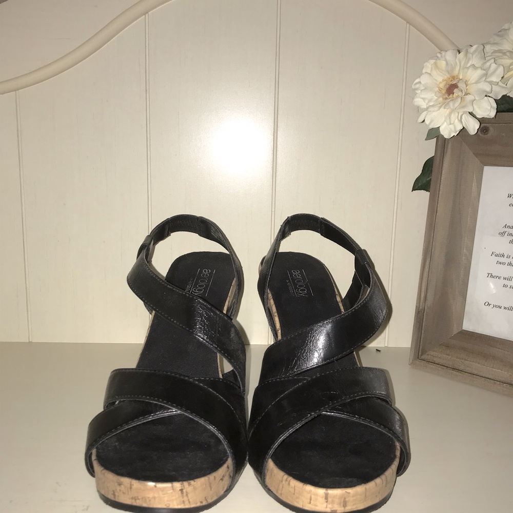 Aerology by Aerosoles - Black and cork wedges - Size 11